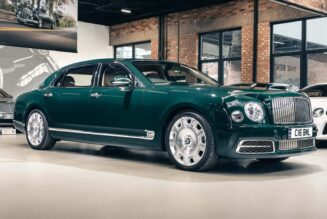 Bentley Mulsanne của Nữ hoàng Elizabeth II, gia nhập bộ sưu tập di sản Bentley