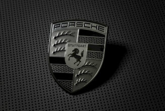 Các phiên bản Turbo của xe Porsche sẽ có logo riêng màu xám