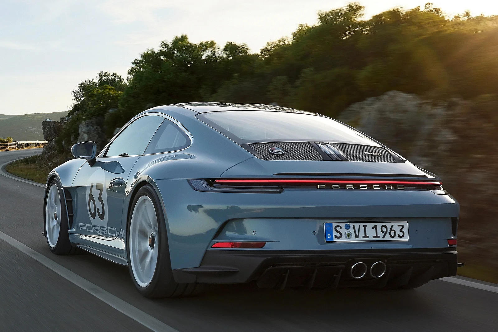 Porsche kết thúc năm 2023 với loạt siêu phẩm kỷ niệm 75 năm thành lập hãng