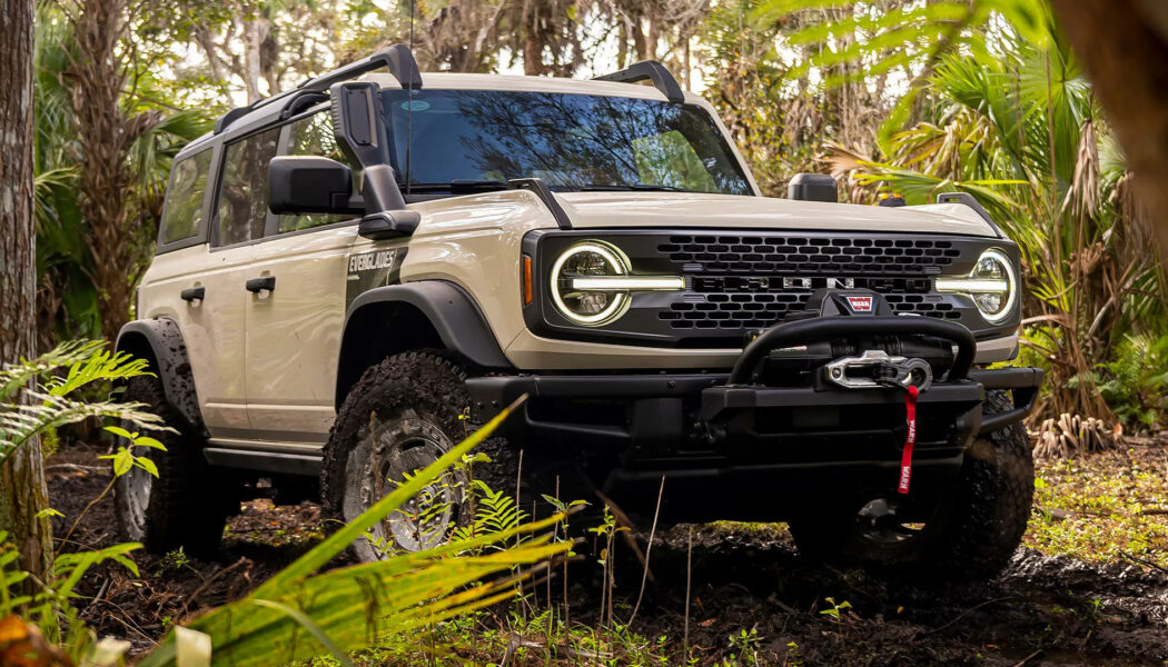 Ford giảm giá xe Bronco tới 1.000 USD dành cho chủ sở hữu… xe Jeep