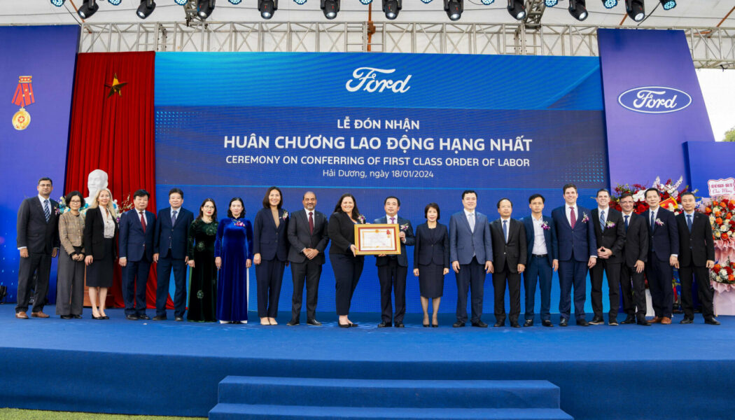 Ford Việt Nam đón nhận Huân Chương Lao Động hạng Nhất, ghi kỷ lục bán hàng năm 2023