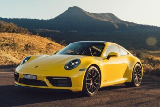 Porsche bán hơn 50.000 xe 911 trong năm 2023, bằng lượng Panamera và 718 cộng lại