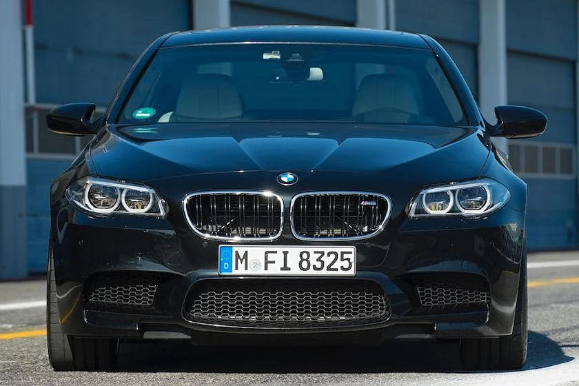 BMW M5 – xe sang hiệu năng cao đặc sắc bậc nhất của BMW