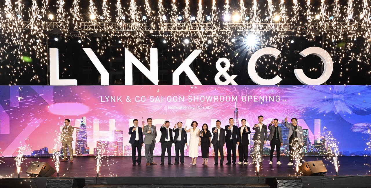 Bộ đôi Lynk & Co 01 và  Lynk & Co 05 ra mắt, giá từ 999 triệu đồng và 1,599 tỷ đồng