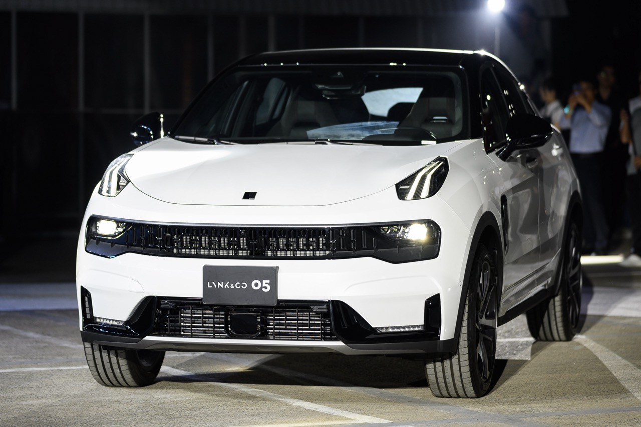 Lynk & Co 01 - SUV hạng C