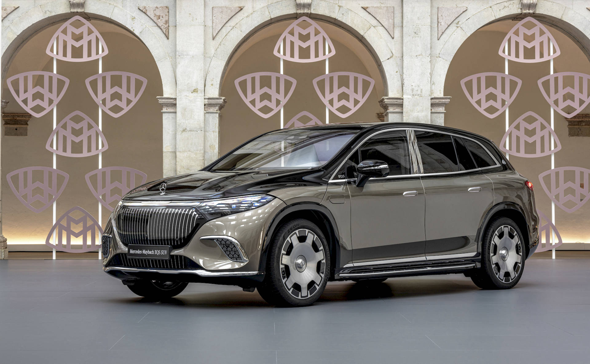 Xe điện siêu sang Maybach EQS 680 SUV sẽ ra mắt Việt Nam trong năm 2024