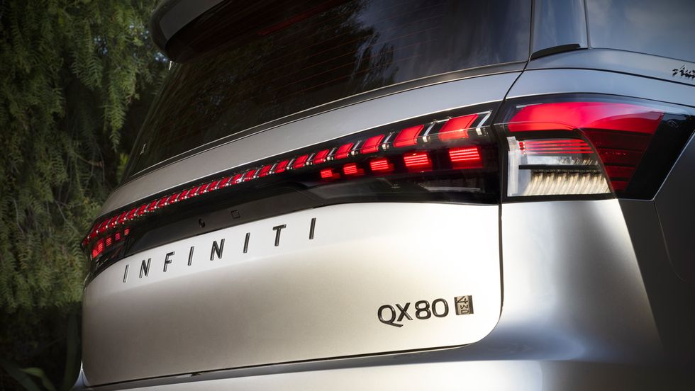 Infiniti QX80 2025 ra mắt với thiết kế mới và động cơ V6 tăng áp kép, đắt nhất 112.590 USD