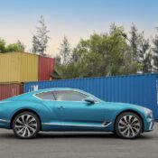 Bentley Continental GT Azure V8 chính hãng cập bến Việt Nam, mang màu sơn ‘hot trend’ Topaz Blue