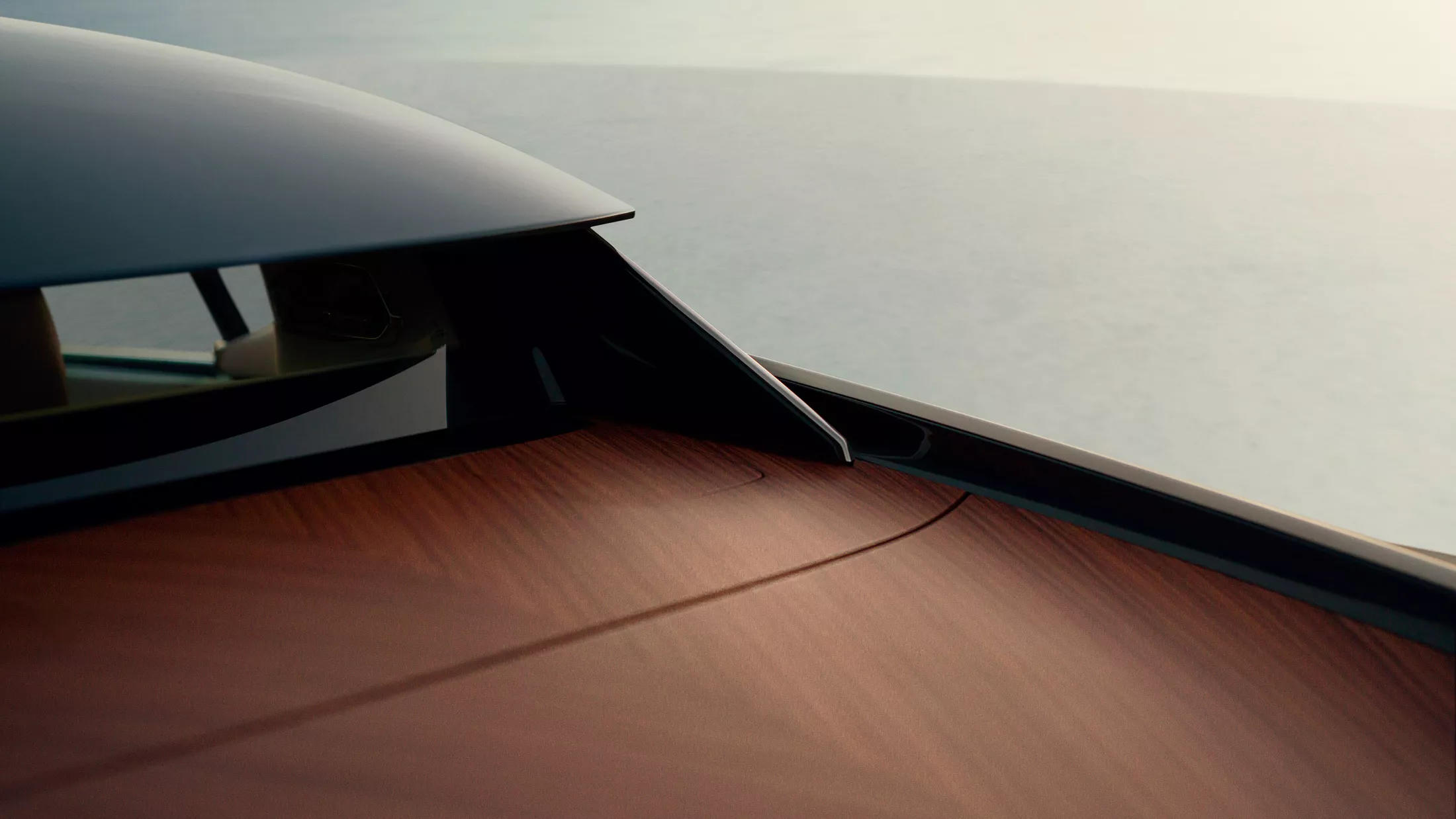 Rolls-Royce Arcadia Droptail – tuyệt tác xa xỉ với màu trắng huyền ảo, giá quy đổi 779 tỷ đồng
