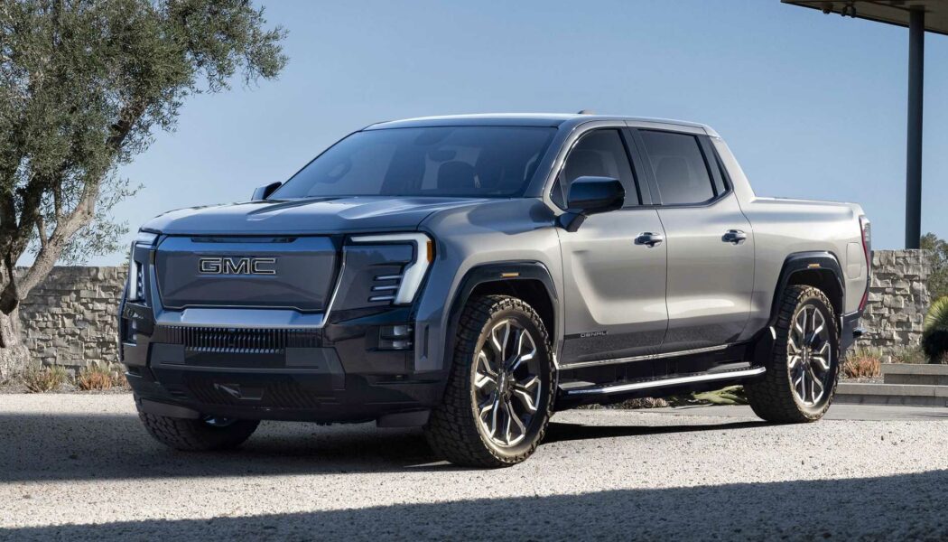 Bán tải chạy điện GMC Sierra Denali EV có giá quy đổi chỉ từ 2,5 tỷ Đồng