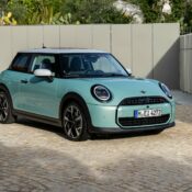 MINI Cooper S Classic Trim: Phối màu cổ điển ăn nhập với mẫu Hatchback hiện đại