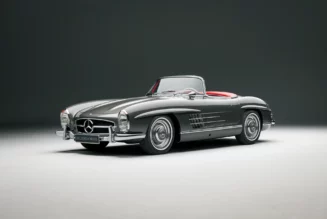 Chiêm ngưỡng tuyệt tác Mercedes-Benz 300SL Roadster được phục chế hoàn hảo