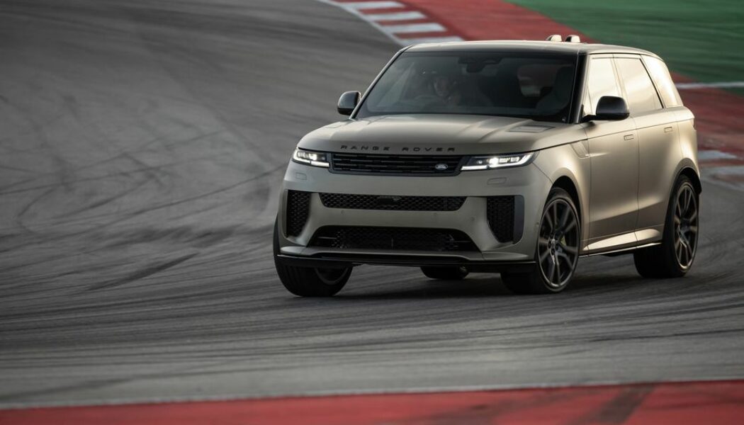 Range Rover Sport SV tự tin về độ “siêu bền” của hệ thống phanh hiệu năng cao Carbon Ceramic