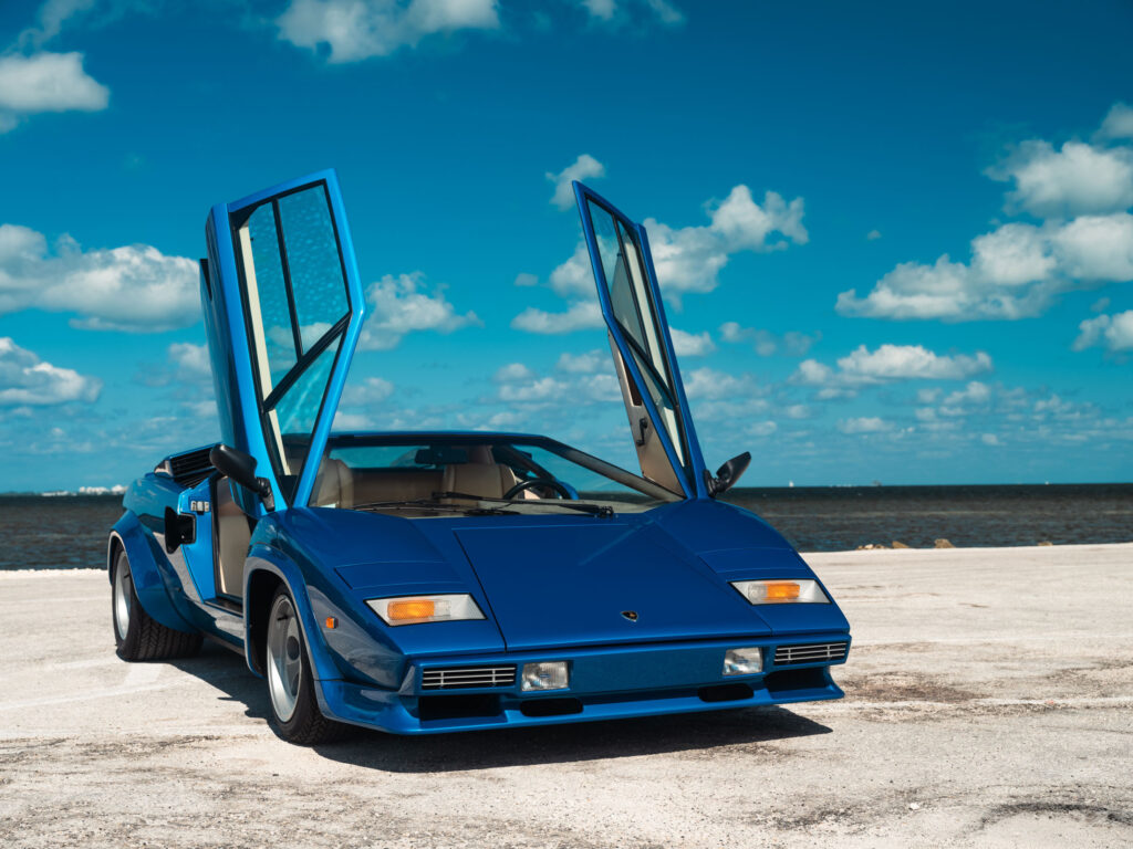 Chiêm ngưỡng xe cổ Lamborghini Countach LP400 S đời 1981 được rao bán tại Mỹ