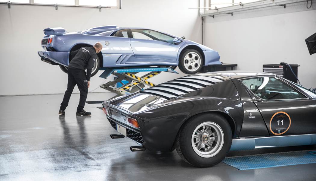 Khám phá quy trình phục chế xe cũ chính hãng tại Lamborghini