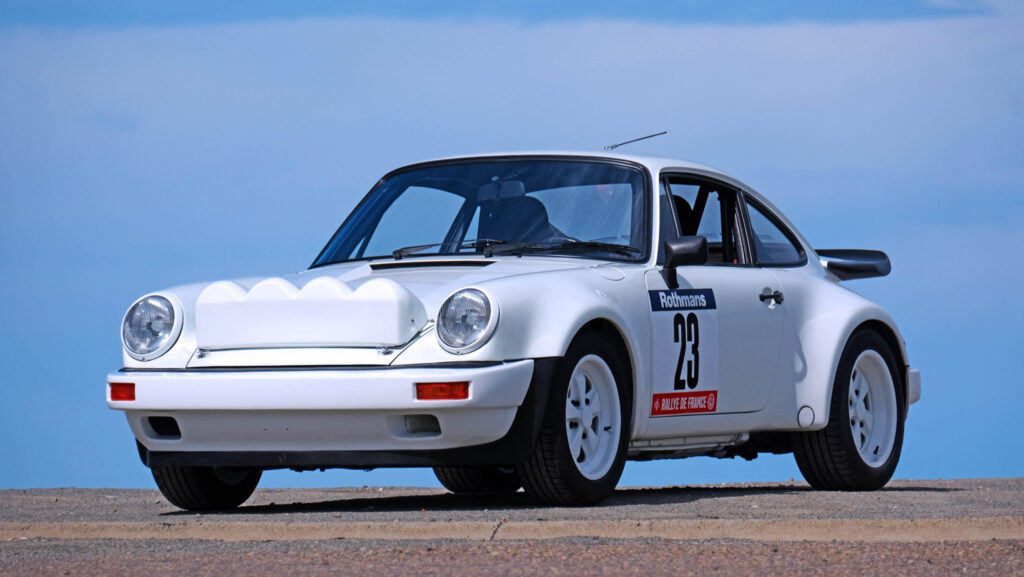 Chiêm ngưỡng xe đua cổ hàng hiếm Porsche 911 SC/RS được lên sàn đấu giá