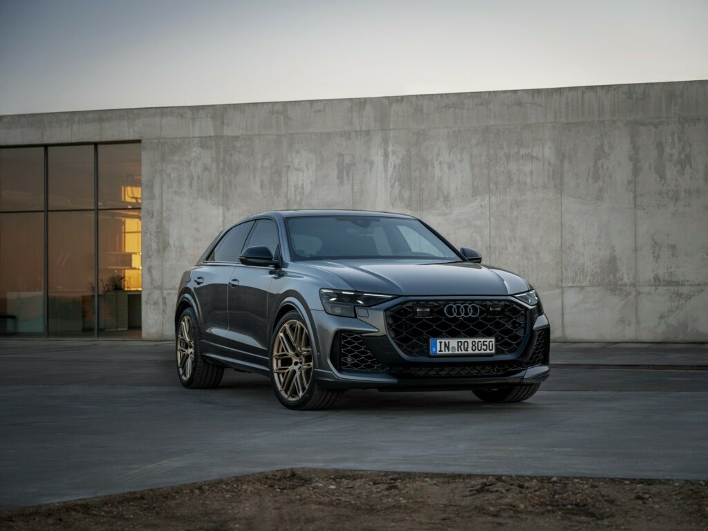 Audi-RS-Q8-12.jpg