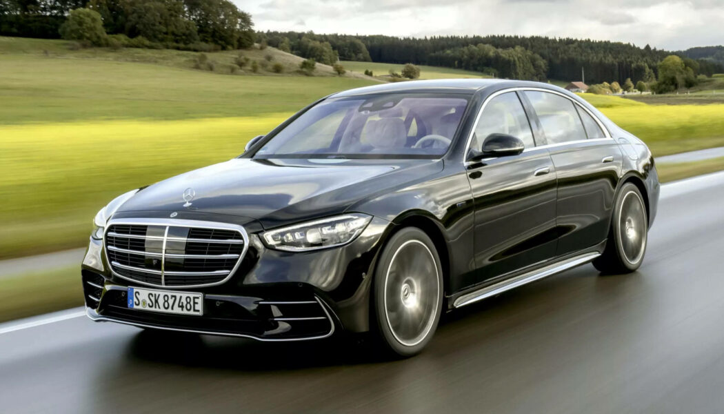 Khách hàng Mercedes thích xe xăng hơn xe điện