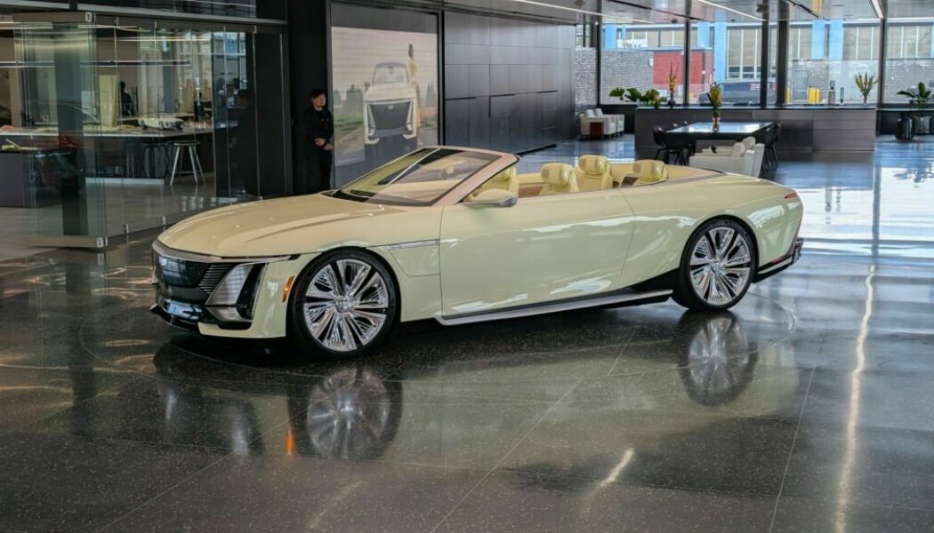 Cadillac Sollei Concept – Mẫu Concept siêu sang theo đuổi hình tượng “xe chơi” của thương hiệu Mỹ