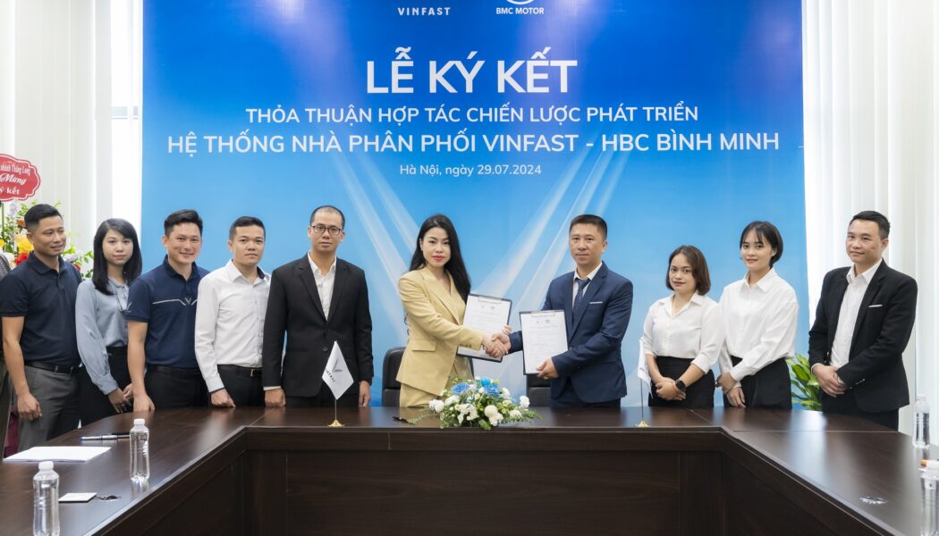 VinFast ký kết thỏa thuận hợp tác phát triển hệ thống nhà phân phối với HBC Bình Minh