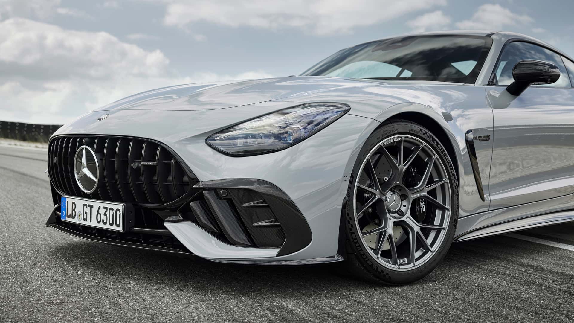 Mercedes-AMG GT63 Pro – Xe thể thao hiệu năng cao với những công nghệ tập trung vào đường đua