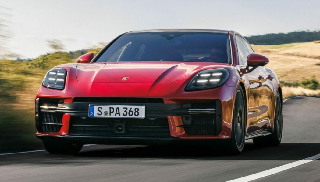 Porsche ra mắt Panamera GTS: Phiên bản nâng cấp “gìn giữ” động cơ V8 thuần túy