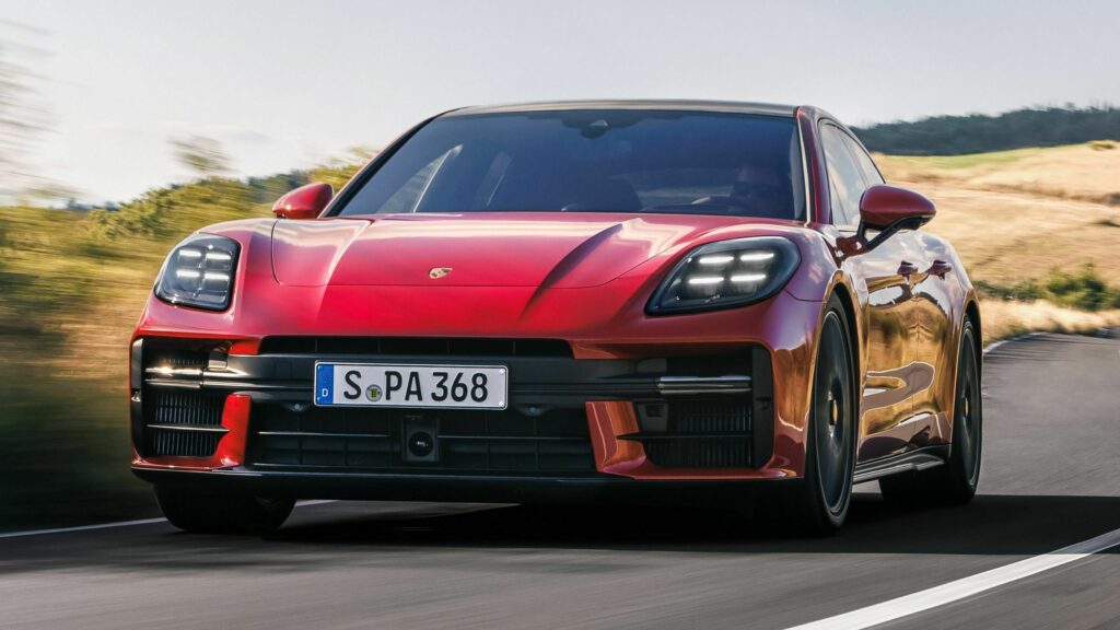 Porsche ra mắt Panamera GTS: Phiên bản nâng cấp “gìn giữ” động cơ V8 thuần túy