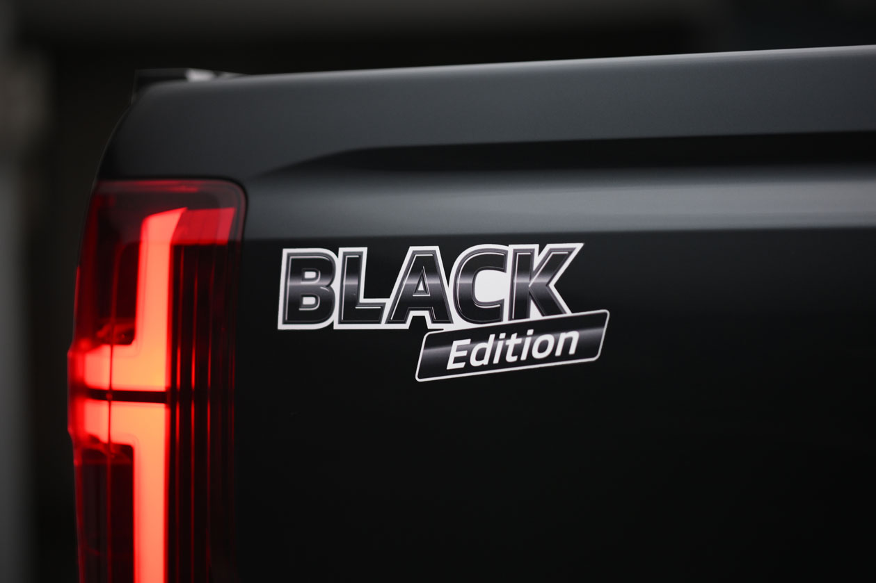 Mitsubishi Triton Black Edition 2024 – bản đặc biệt có giá quy đổi chỉ hơn 700 triệu đồng