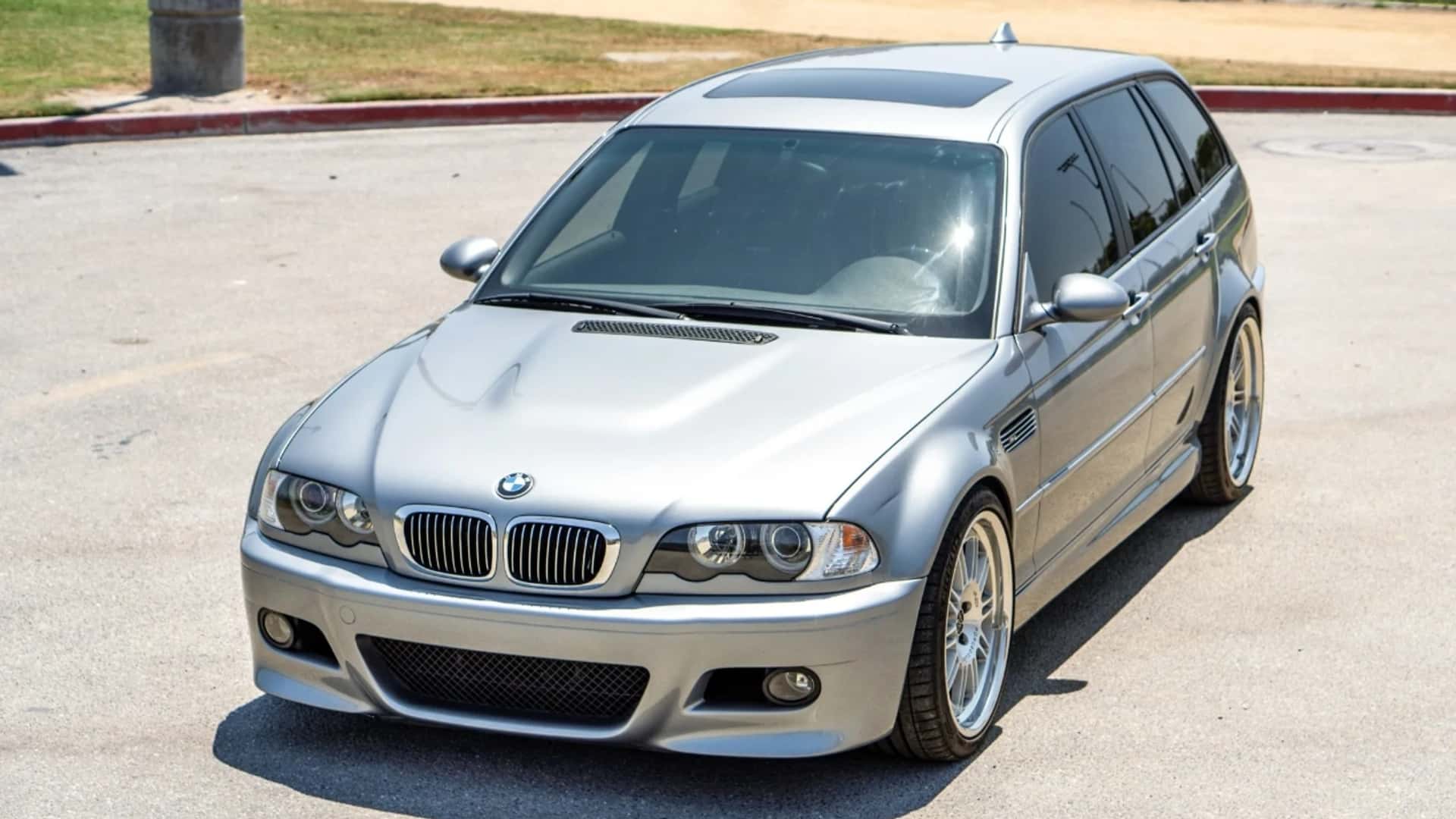 BMW E46 độ M3 Touring độc đáo được đưa lên sàn đấu giá