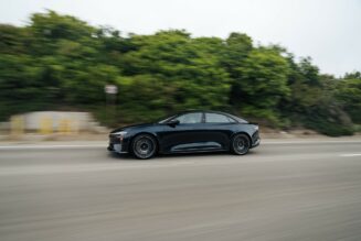 Lucid Air Sapphire chống đạn đầu tiên trên thế giới lộ diện