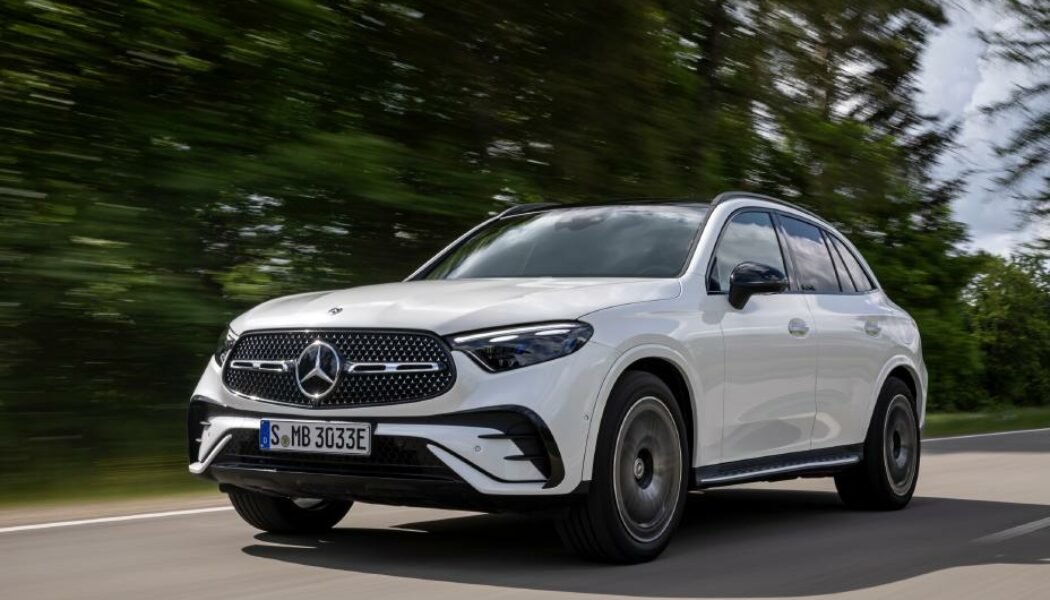 Mercedes-Benz GLC 350e Plug-In Hybrid ra mắt tại Mỹ, phạm vi di chuyển thuần điện 87 km