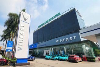 Cận cảnh showroom 8.000m2 lớn nhất Việt Nam của VinFast