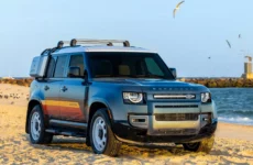 Land Rover Defender Beach Break: SUV địa hình mang phong cách mùa hè, giới hạn 20 chiếc