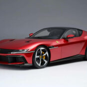 “Đồ chơi” Ferrari 12Cilindri tỷ lệ 1:8 có giá cao như xe thật