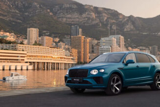 Bentley Bentayga Azure Riviera Collection – bản đặc biệt lấy cảm hứng từ biển và du thuyền hiện đại