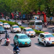 4 hãng taxi lâu đời tại Hà Nội bắt tay Xanh SM chuyển đổi xanh với 1.000 xe điện