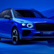 Bentley giới thiệu màu sơn mới Nīla Blue, vẻ đẹp của viên ngọc quý