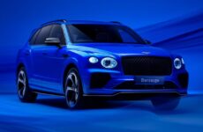 Bentley giới thiệu màu sơn mới Nīla Blue, vẻ đẹp của viên ngọc quý