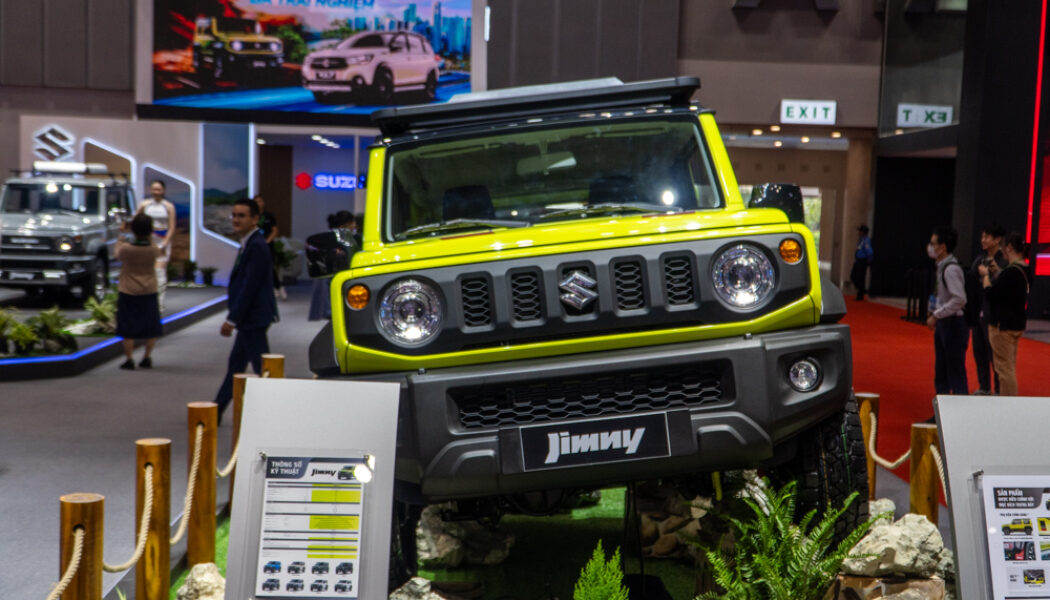 [VMS 2024] Suzuki Việt Nam mang đến triển lãm XL7 Hybrid và Jimny option cá nhân hoá