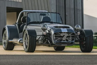 Caterham ra mắt Seven CSR Twenty kỷ niệm 20 năm dòng xe CSR