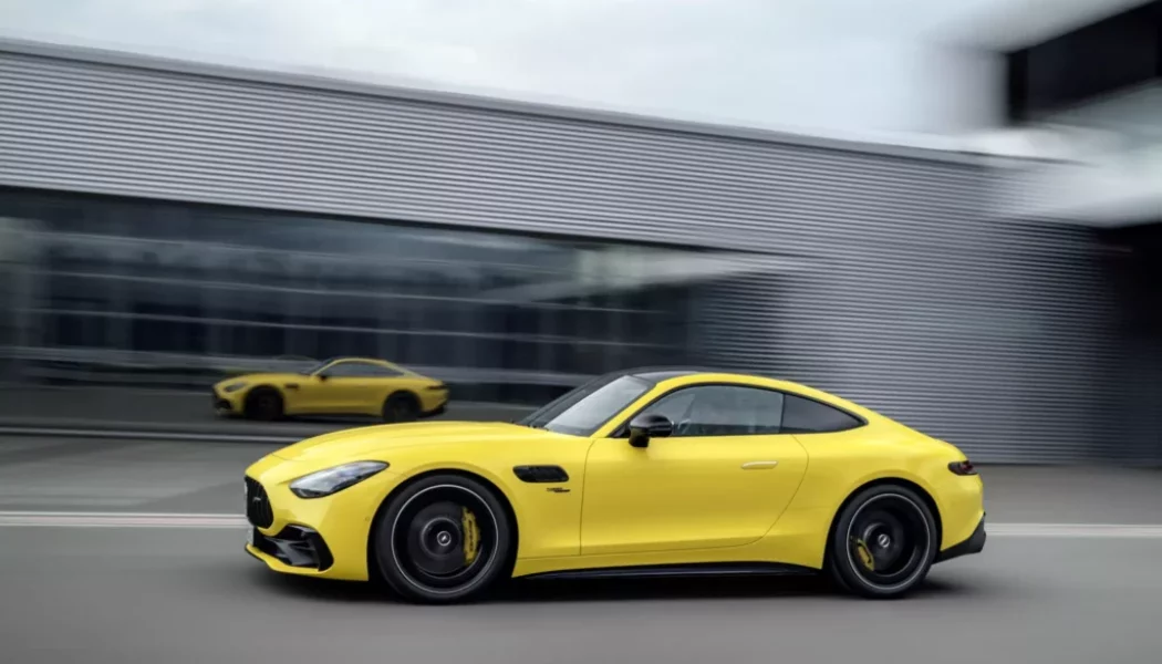 Mercedes-AMG GT 43 mới có giá khởi điểm quy đổi từ 2,7 tỷ Đồng