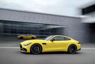 Mercedes-AMG GT 43 mới có giá khởi điểm quy đổi từ 2,7 tỷ Đồng