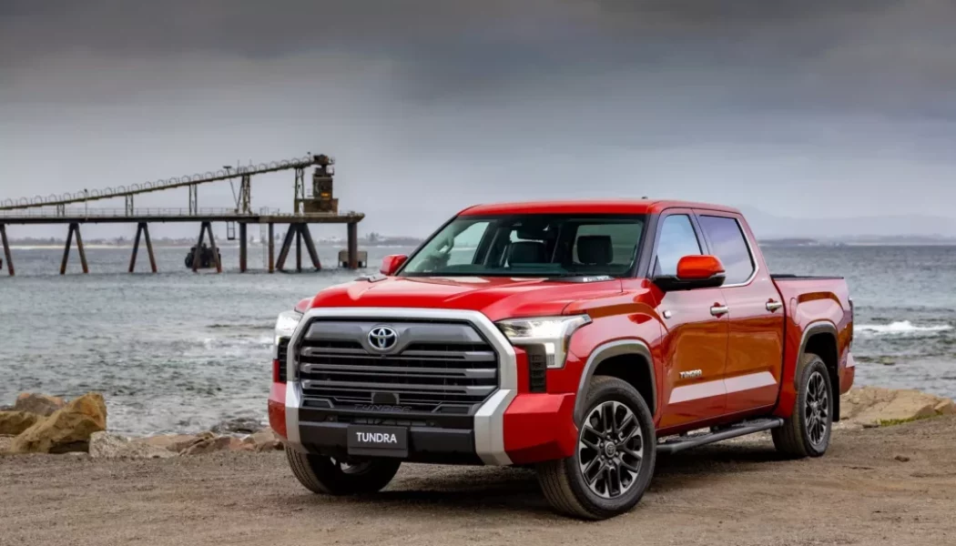 Toyota Tundra ra mắt tại Úc đi kèm dịch vụ “chuyển sang tay lái nghịch”, đắt gần gấp đôi giá tại Mỹ