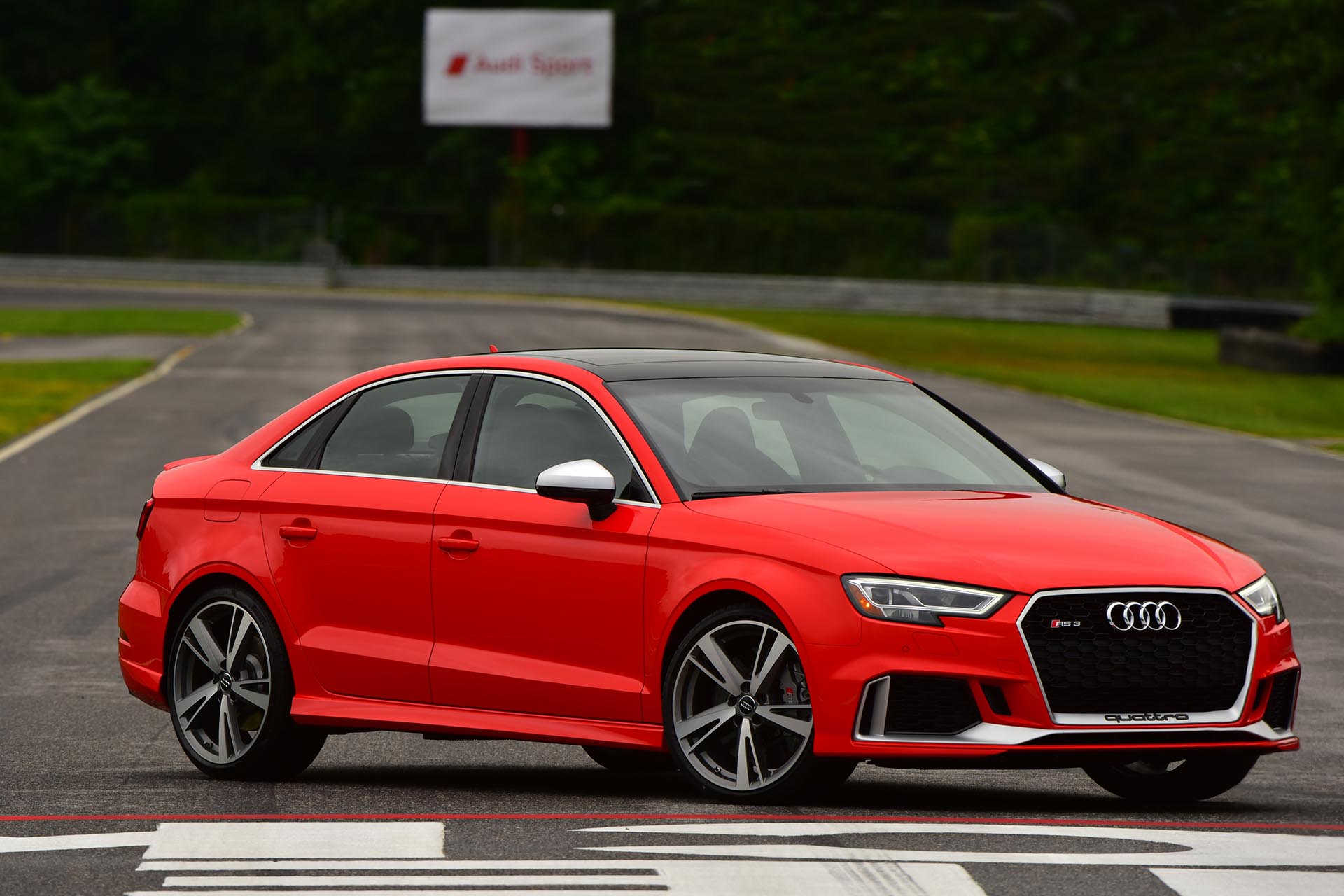 06_Audi_RS3_2.5t_Quattro_front.jpg