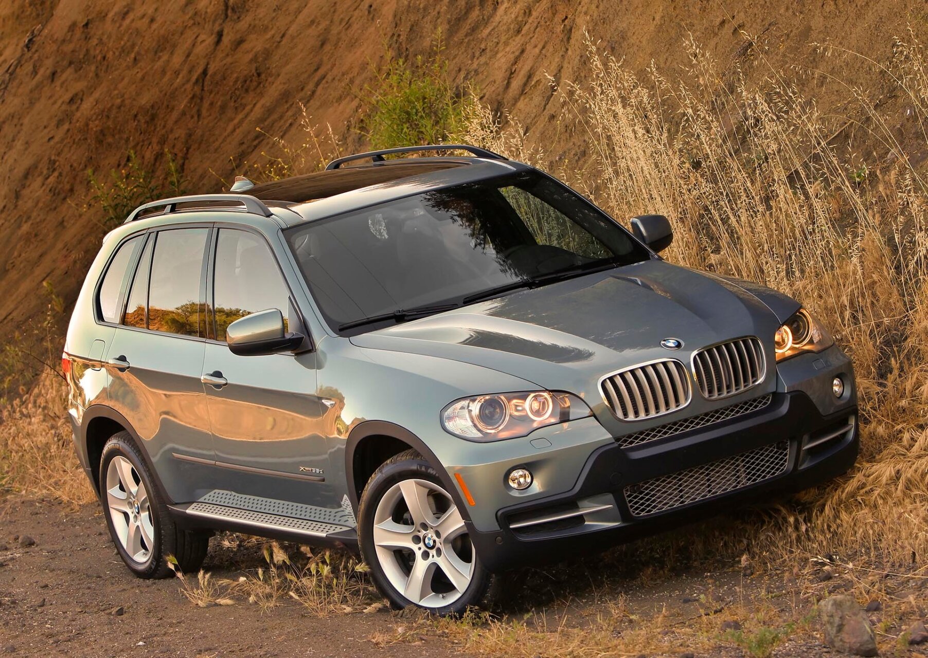 15_BMW_X5_xDrive35d_front.jpg