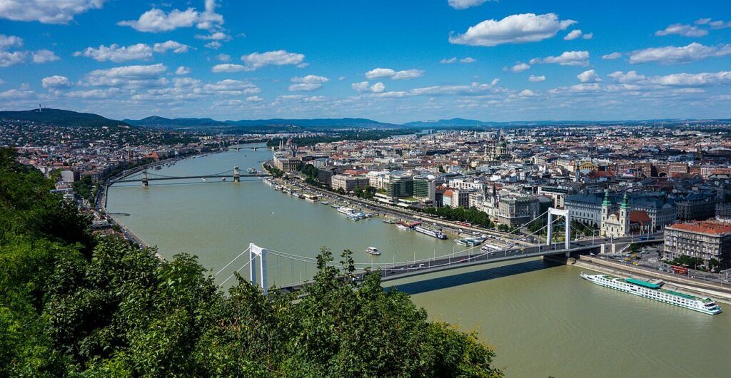 [VIDEO] Saigon to Paris 2024 Phần 23 | Cung đường Châu Âu từ Hungary đến Slovakia và Áo