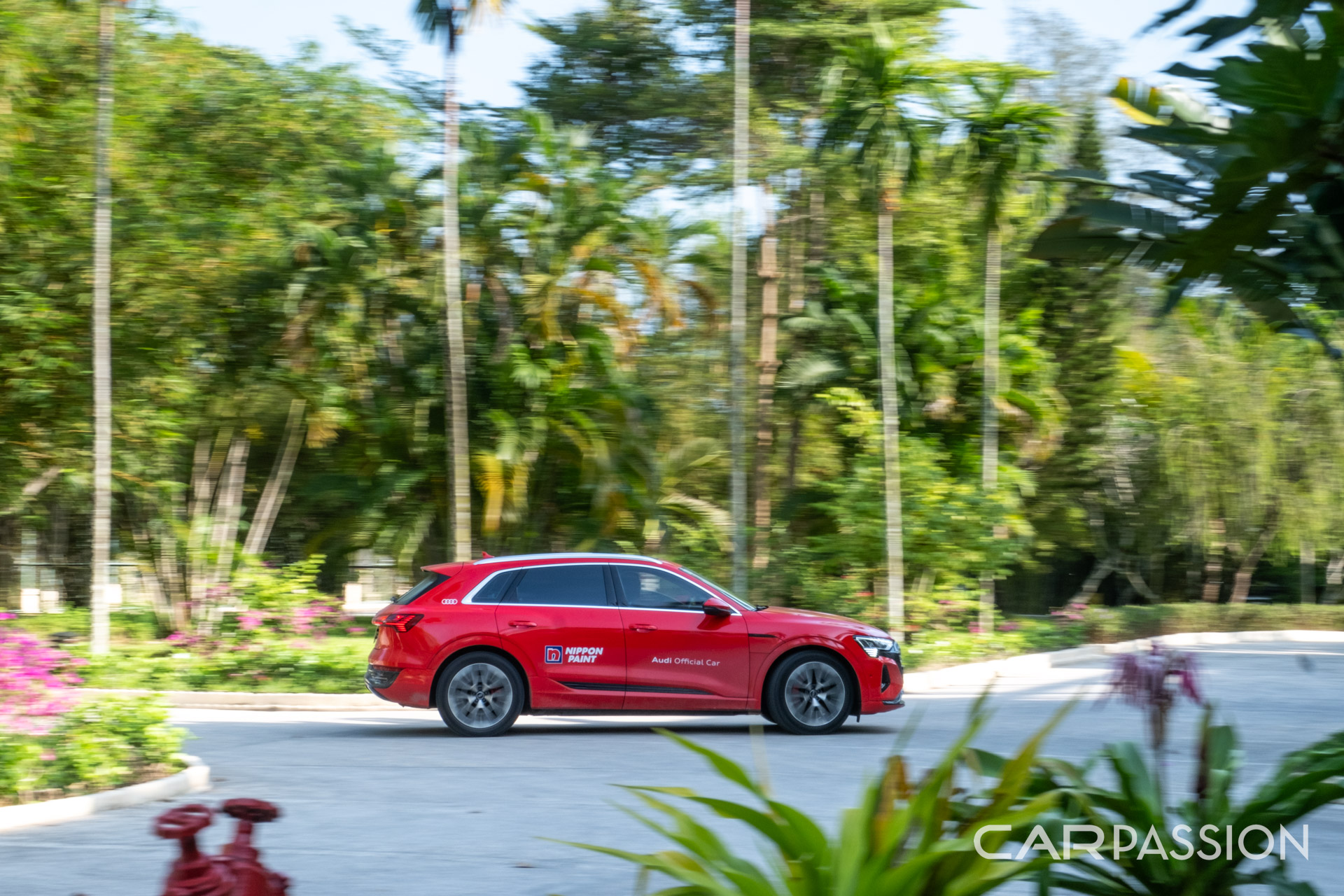 Đánh giá Audi Q8 e-Tron "phượt" 1,200 km miền Tây: Tự tin đi chơi xa cùng ô tô điện với trạm sạc EV One