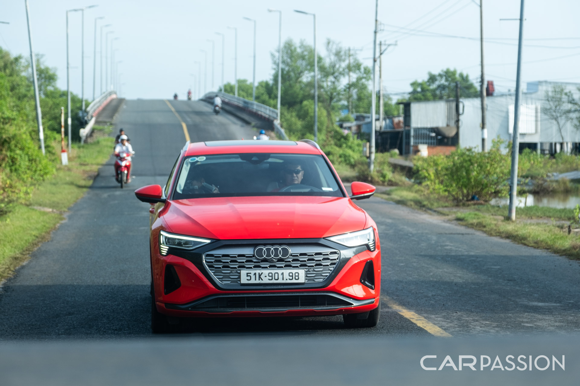 [VIDEO] Khám phá miền Tây cùng xe điện Audi Q8 e-Tron: Check-in đất mũi Cà Mau và quay đầu về Bạc Liêu sạc điện